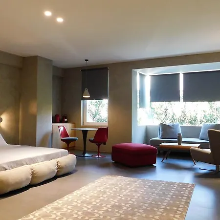 Aparthotel 101 Adrianou 4*